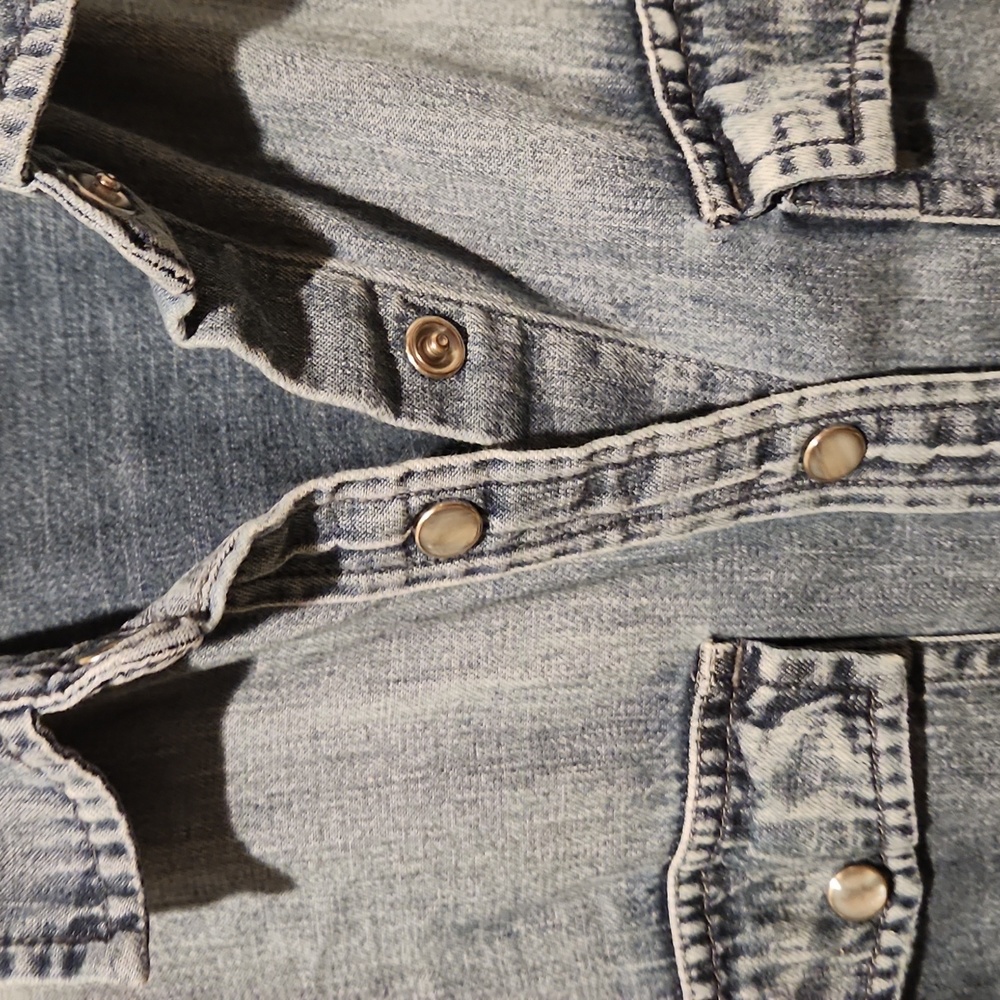 ❤️ J CREW CHAMBRAY WESTERN SHIRT / TOP WITH SNAP SHELL BUTTONS, 6 - Picture 6 of 11